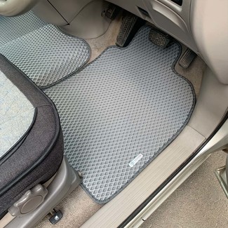 Коврики на Toyota Estima II 2000 - 2005 в Якутске