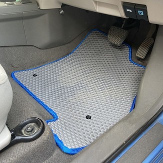 Коврики на Nissan Leaf (ZE0) 2009 - 2012 в Якутске