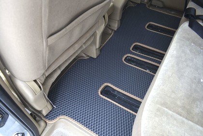 Ворсовые коврики на Nissan Serena (C24) 1999 - 2005 в Якутске