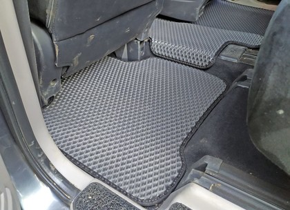 Ворсовые коврики на Mitsubishi Grandis 2003 - 2009 в Якутске