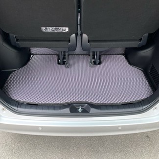 Коврики на Toyota Voxy (R80) 2014 - 2021 в Якутске