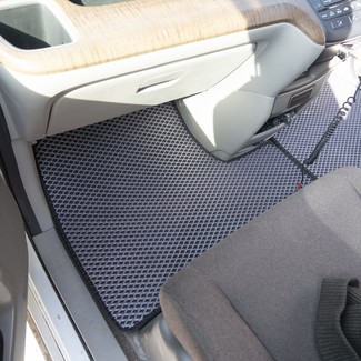 Коврики на Honda StepWGN V 2015 - 2021 в Якутске