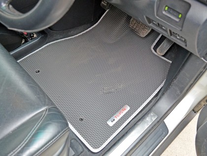Коврики на Toyota Harrier II 2003 - 2013 в Якутске