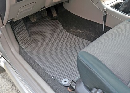 Коврики на Subaru Forester II 2002 - 2008 в Якутске