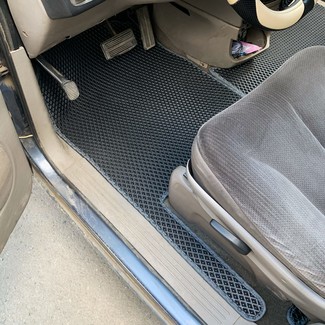 Коврики на Chrysler Town and Country IV короткая база 2000 - 2007 в Якутске