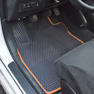 Коврики на Nissan Tiida (C11) 2004 - 2014 в Якутске