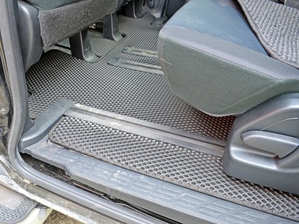 Коврики на Toyota Voxy (R80) 2014 - 2021 в Якутске
