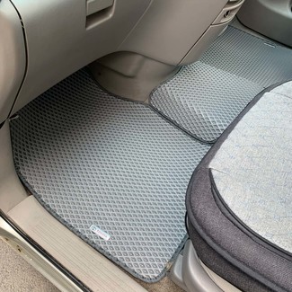 Коврики на Toyota Estima II 2000 - 2005 в Якутске