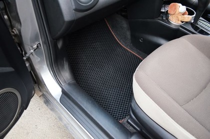 Коврики на Mazda Verisa 2004 - 2015 в Якутске