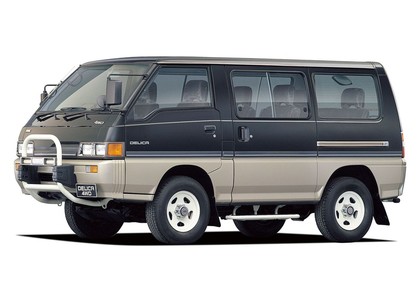 Коврики на Mitsubishi Delica 3 1986 - 1999 в Якутске