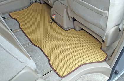 Коврики на Toyota Alphard (H10) 2002 - 2008 в Якутске