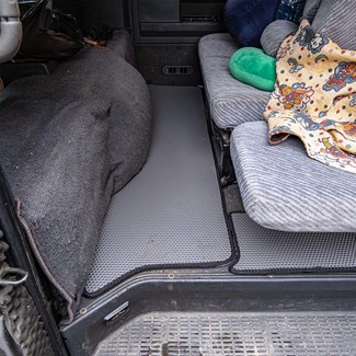 Коврики на Mitsubishi Delica 3 1986 - 1999 в Якутске