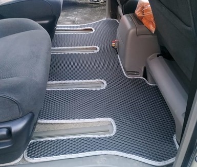 Коврики на Toyota Alphard (H10) 2002 - 2008 в Якутске