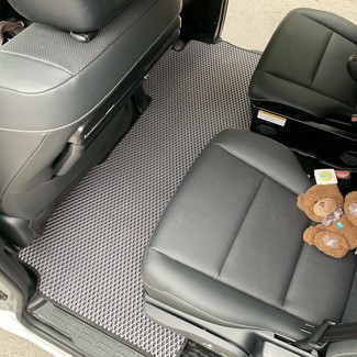 Коврики на Toyota Voxy (R80) 2014 - 2021 в Якутске
