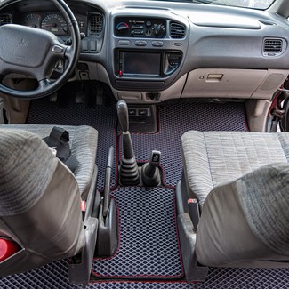 Коврики на Mitsubishi Space Gear 1994 - 2007 в Якутске
