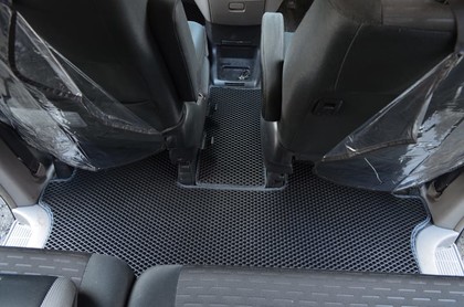 Коврики на Toyota Noah (R60) 2001 - 2007 в Якутске