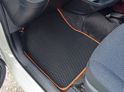 Коврики на Toyota Sienta II 2015 - 2022 в Якутске