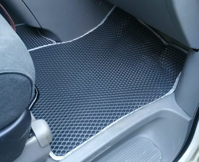 Коврики на Toyota Alphard (H10) 2002 - 2008 в Якутске