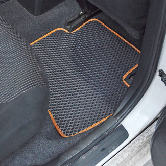 Коврики на Nissan Tiida (C11) 2004 - 2014 в Якутске
