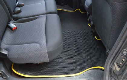 Коврики на Honda Mobilio Spike 2002 - 2008 в Якутске