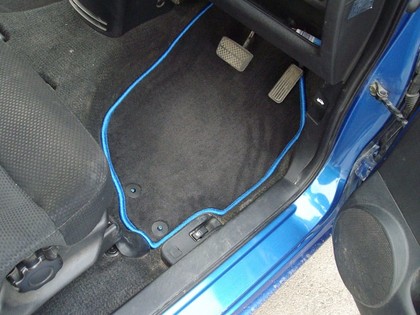 Коврики на Honda Mobilio Spike 2002 - 2008 в Якутске