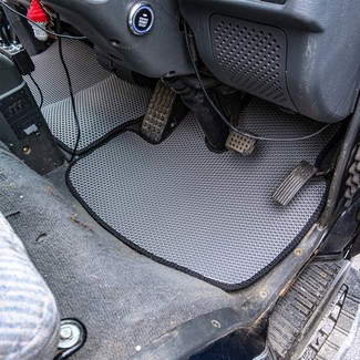Коврики на Mitsubishi Delica 3 1986 - 1999 в Якутске