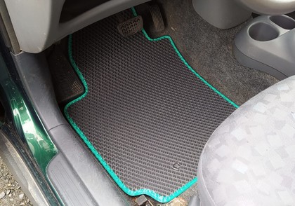 Коврики на Toyota Echo 1999 - 2006 в Якутске