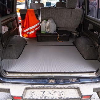 Коврики на Mitsubishi Delica 3 1986 - 1999 в Якутске