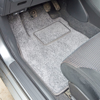 Коврики на Nissan Tiida (C11) 2004 - 2014 в Якутске