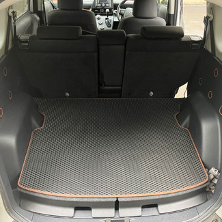 Коврики на Toyota Sienta II 2015 - 2022 в Якутске