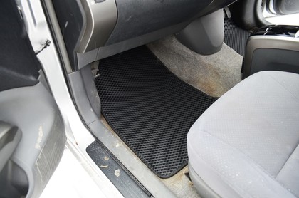Ворсовые коврики на Toyota Prius (20) 2004 - 2009 в Якутске