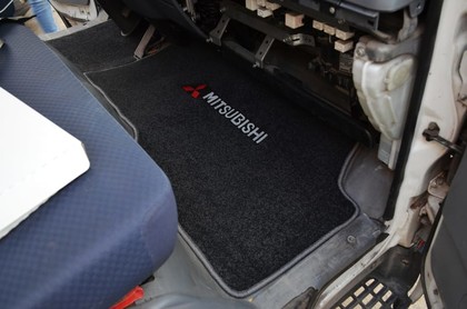 Коврики на Mitsubishi Fuso Canter VII широкая кабина 2002 - 2017 в Якутске