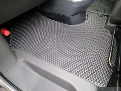 Коврики на Toyota Voxy (R70) 2007 - 2013 в Якутске