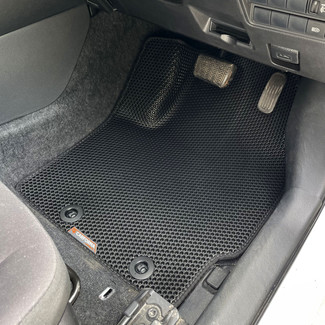 Ворсовые коврики на Toyota Yaris Cross 2020 - 2025 в Якутске