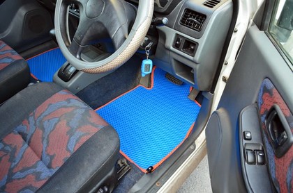 Коврики на Nissan Kix 2008 - 2012 в Якутске