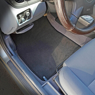 Ворсовые коврики на Nissan Almera 2 (N16) 2000 - 2006 в Якутске Ворсовые коврики на Nissan Almera 2 (N16) 2000 - 2006 в Якутске