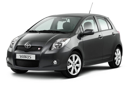 Коврики на Toyota Yaris II 2005 - 2011 в Якутске