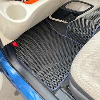 Коврики на Toyota Sienta II 2015 - 2022 в Якутске