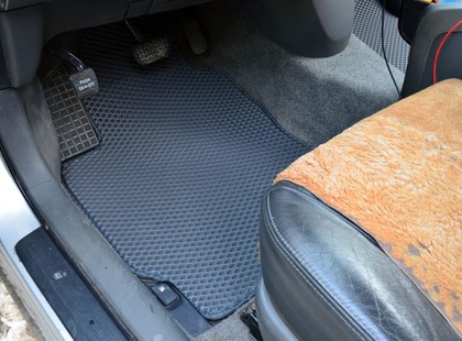 Ворсовые коврики на Toyota Prius (20) 2004 - 2009 в Якутске