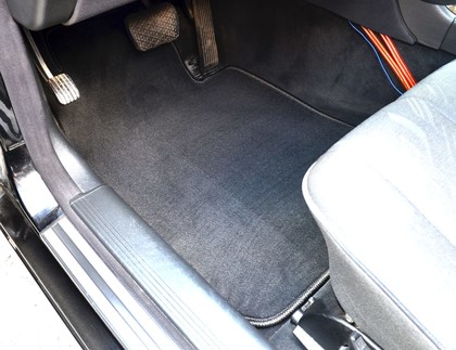Ворсовые коврики на Mercedes E (W210) 1995 - 2002 в Якутске