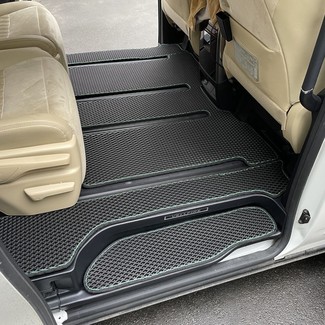 Коврики на Toyota Vellfire (H30) 2015 - 2023 в Якутске