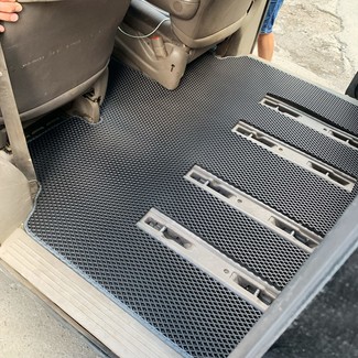 Коврики на Chrysler Town and Country IV короткая база 2000 - 2007 в Якутске