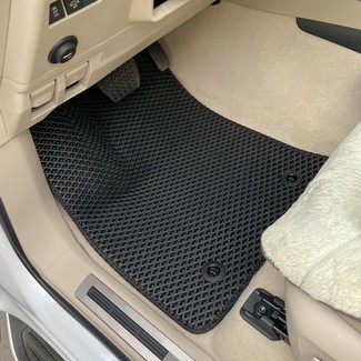 Ворсовые коврики на Toyota Land Cruiser 300 2021 - 2025 в Якутске