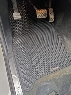 Коврики на Jeep Grand Cherokee (WK2) 2010 - 2022 в Якутске