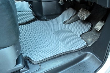 Коврики на Nissan Serena (C26) 2010 - 2016 в Якутске