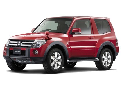 EVA коврики на Mitsubishi Pajero IV 2006 - 2021 в Якутске