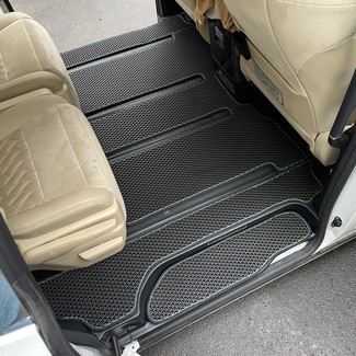 Коврики на Toyota Vellfire (H30) 2015 - 2023 в Якутске