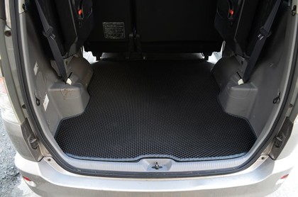 Коврики на Toyota Noah (R60) 2001 - 2007 в Якутске