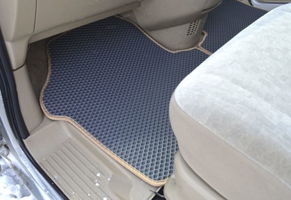 Ворсовые коврики на Nissan Serena (C24) 1999 - 2005 в Якутске