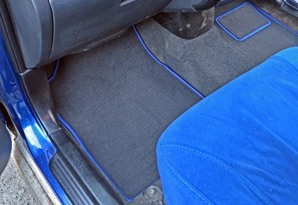 Коврики на Toyota Bb I 2000 - 2005 в Якутске